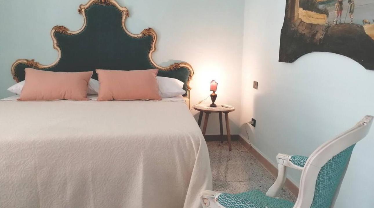 Luxury Suite Vitruvio 55 Formia Luaran gambar