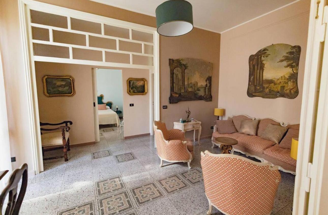 Luxury Suite Vitruvio 55 Formia Luaran gambar