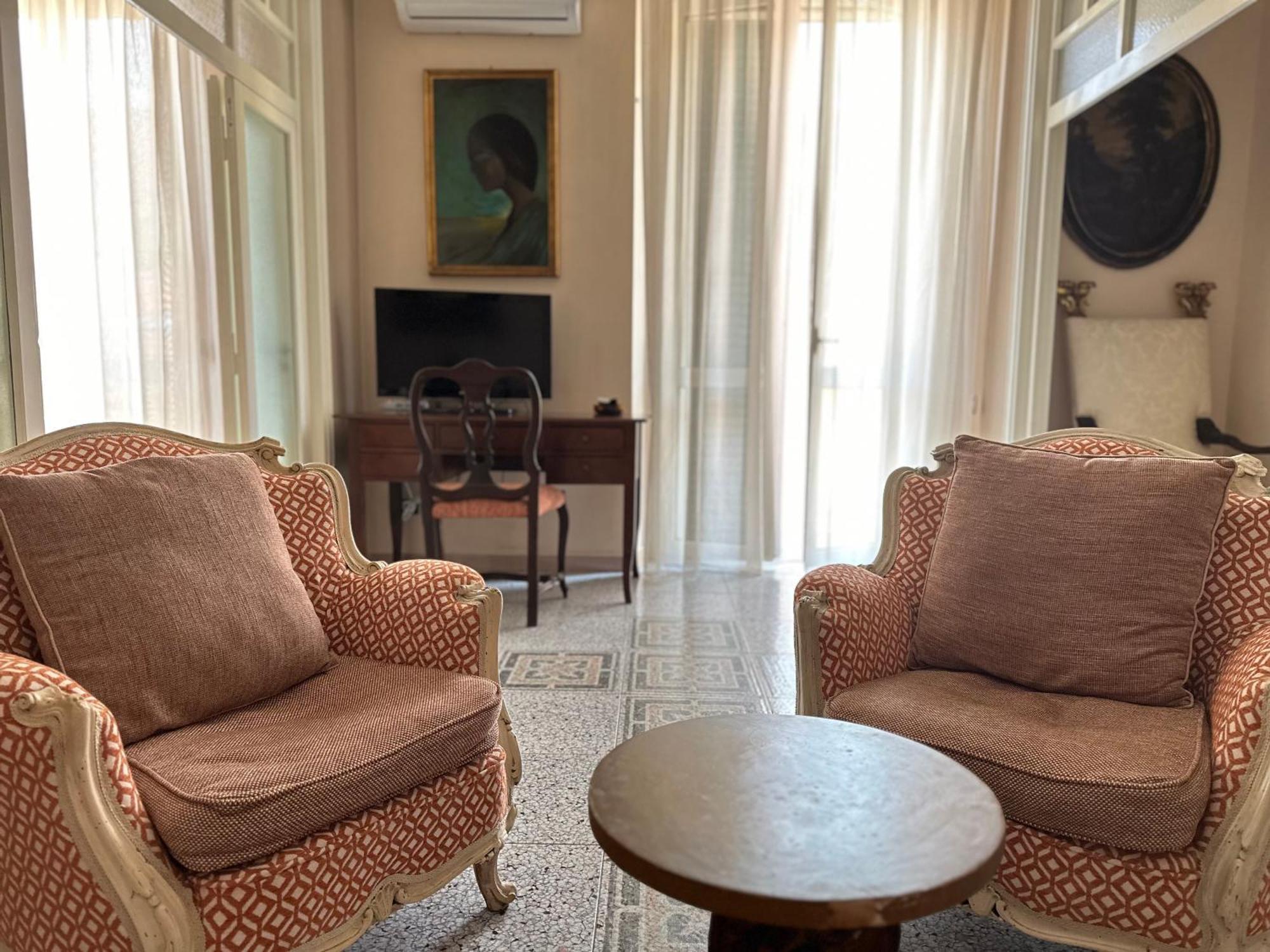 Luxury Suite Vitruvio 55 Formia Luaran gambar